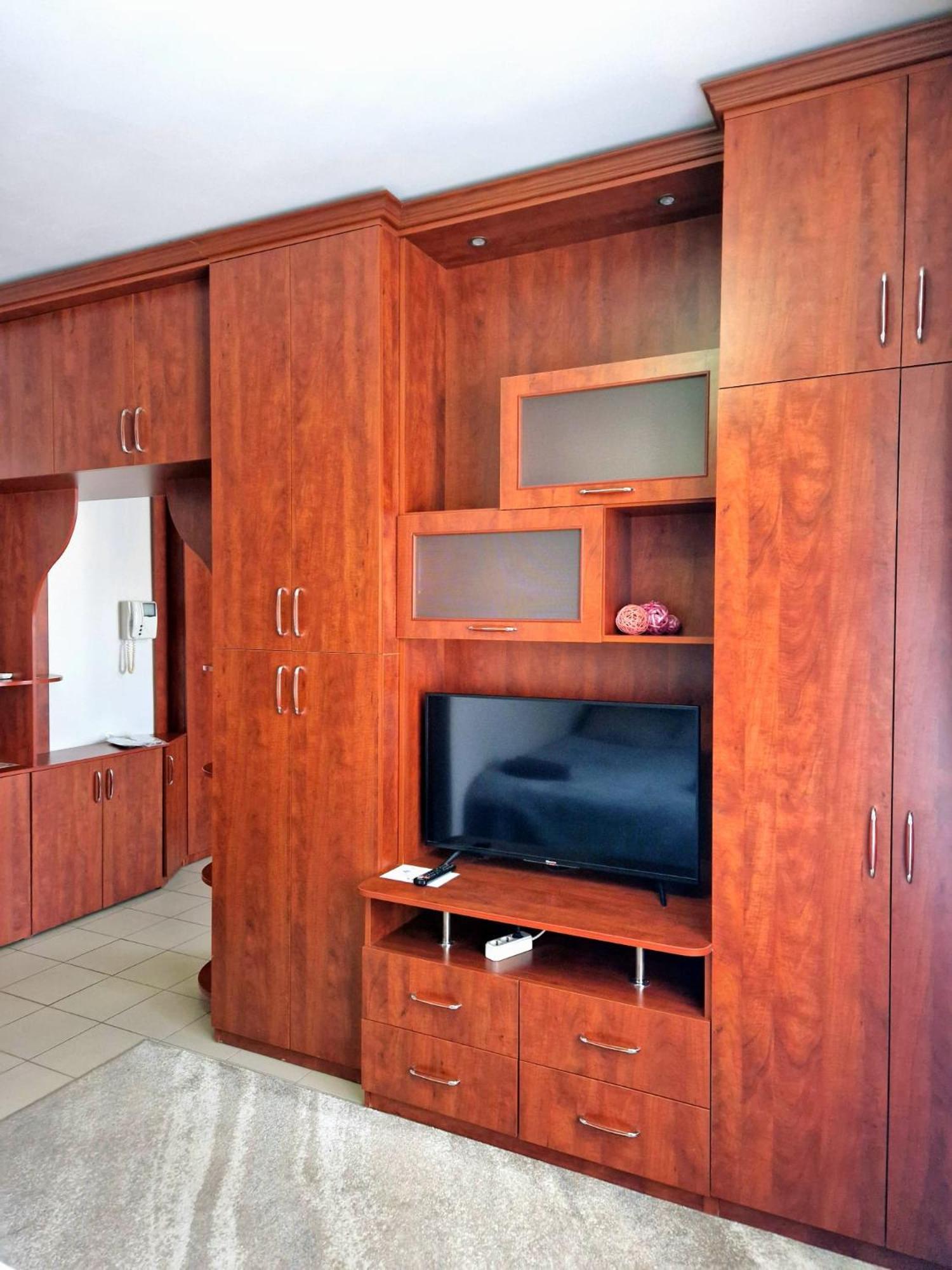 White House Aparthotel Balti Bagian luar foto