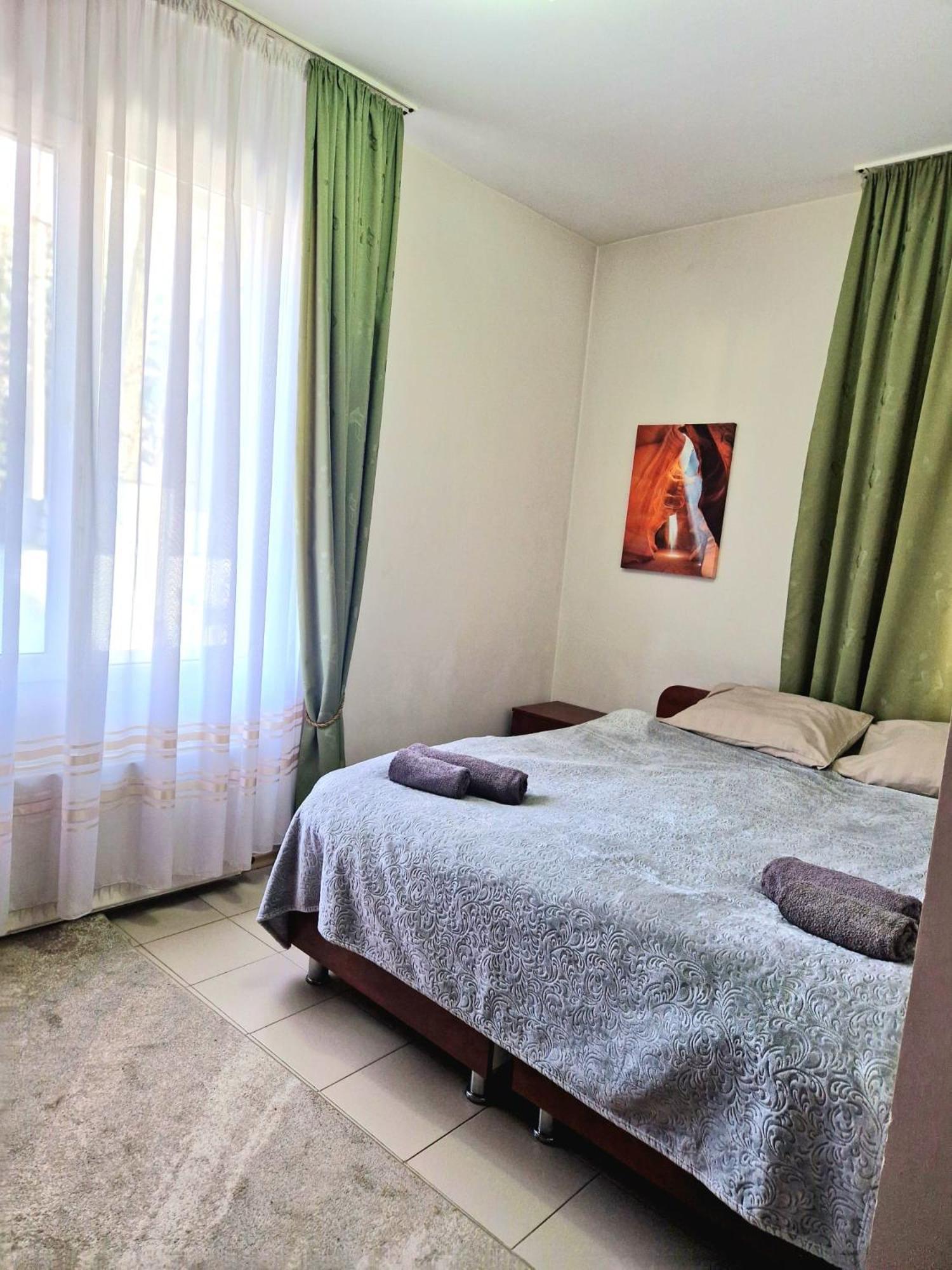 White House Aparthotel Balti Bagian luar foto